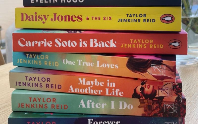 O Universo Literário de Taylor Jenkis Reid.